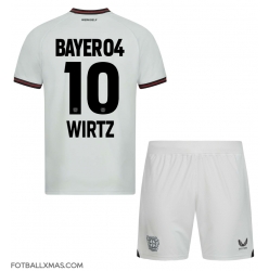 Bayer Leverkusen Florian Wirtz #10 Bortedraktsett Barn 2023-24 Kortermet (+ Korte bukser)