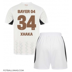 Bayer Leverkusen Granit Xhaka #34 Bortedraktsett Barn 2024-25 Kortermet (+ Korte bukser)