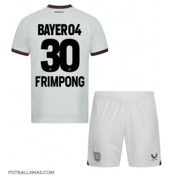 Bayer Leverkusen Jeremie Frimpong #30 Bortedraktsett Barn 2023-24 Kortermet (+ Korte bukser)