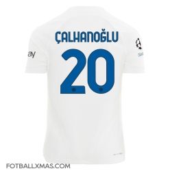 Inter Milan Hakan Calhanoglu #20 Bortedrakt 2023-24 Kortermet