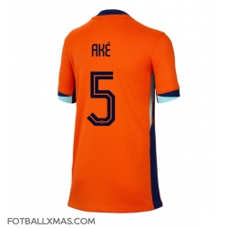 Nederland Nathan Ake #5 Hjemmedrakt Dame EM 2024 Kortermet