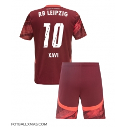 RB Leipzig Xavi Simons #10 Bortedraktsett Barn 2024-25 Kortermet (+ Korte bukser)