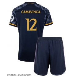 Real Madrid Eduardo Camavinga #12 Bortedraktsett Barn 2023-24 Kortermet (+ Korte bukser)