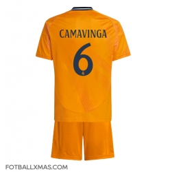 Real Madrid Eduardo Camavinga #6 Bortedraktsett Barn 2024-25 Kortermet (+ Korte bukser)